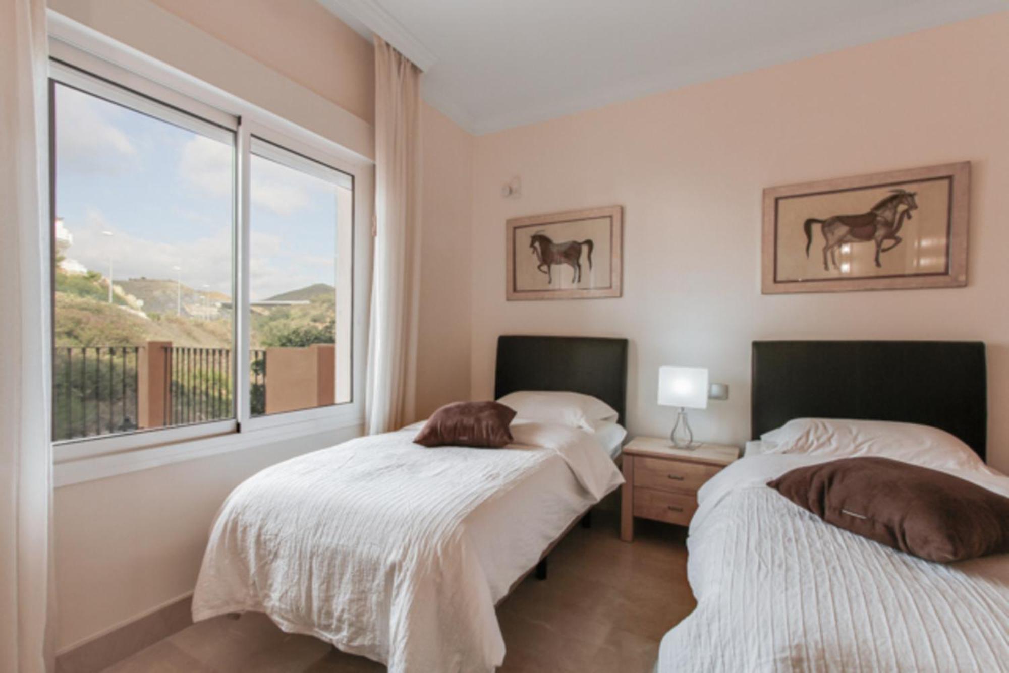 Aloha Hill Club Lluxury 5 Star Golf Near Puerto Banus And