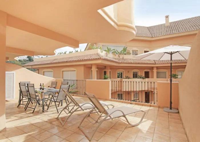 Aloha Hill Club Lluxury 5 Star Golf Resort Near Puerto Banus And Marbella